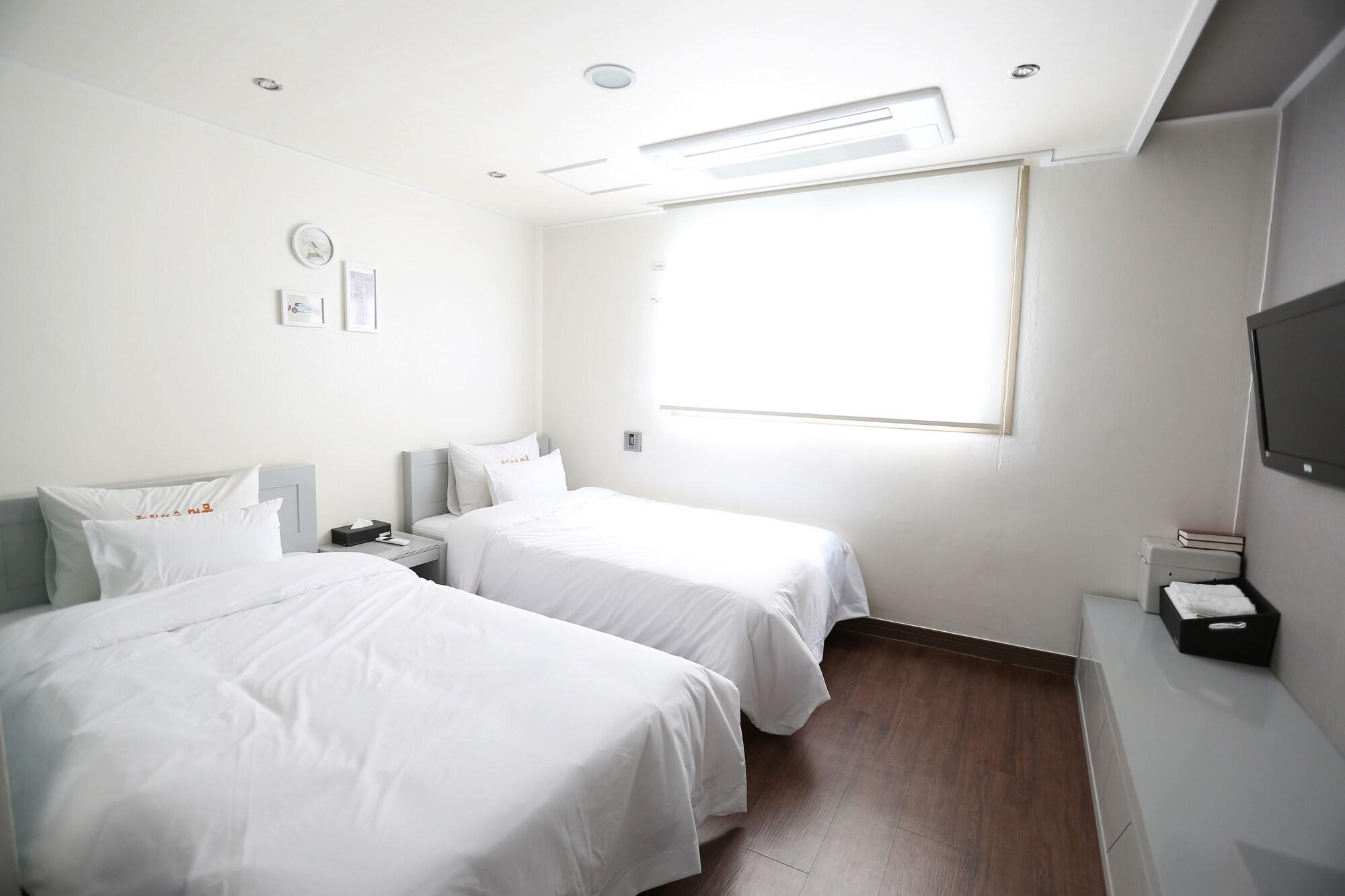Residence Mumum Hotel Пусан Екстериор снимка