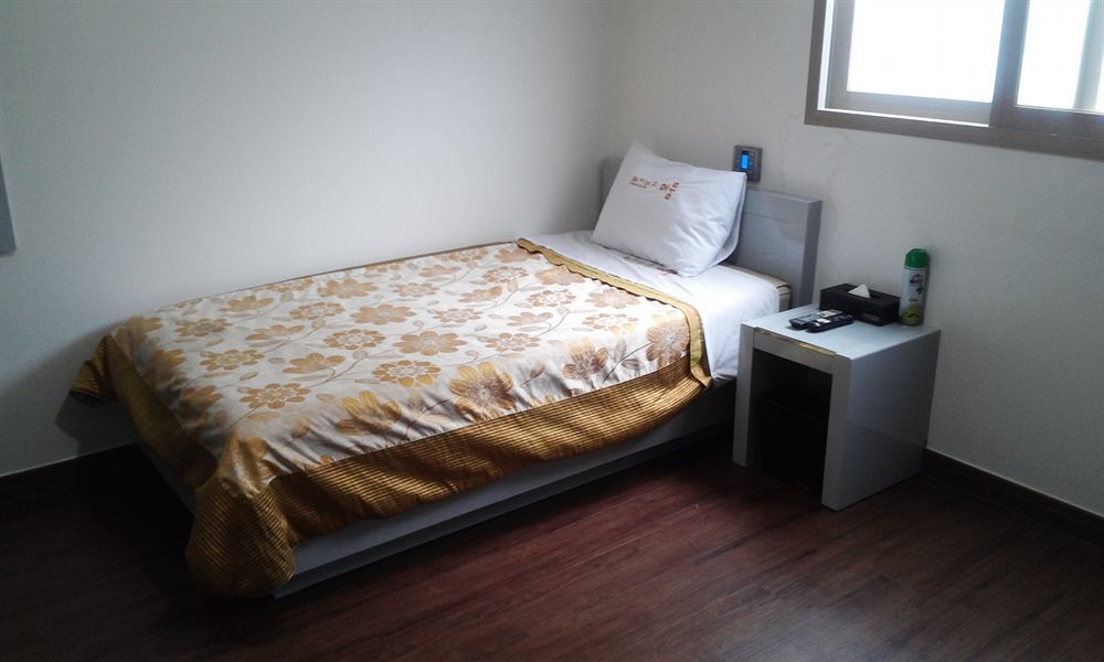 Residence Mumum Hotel Пусан Екстериор снимка