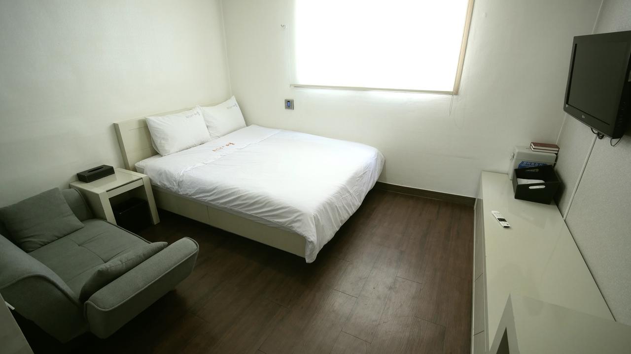 Residence Mumum Hotel Пусан Екстериор снимка